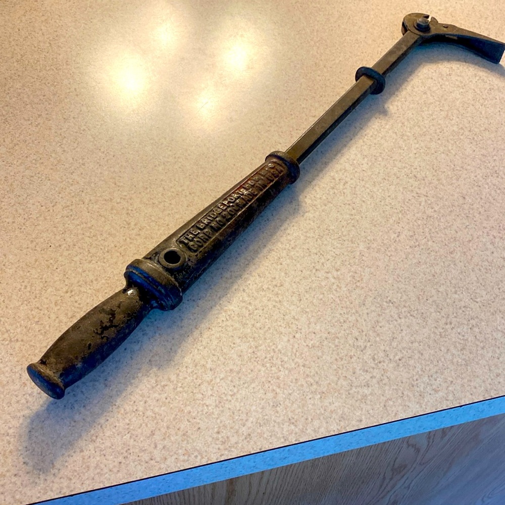 Bridgeport Hardware Manufacturing Company, Nail Puller